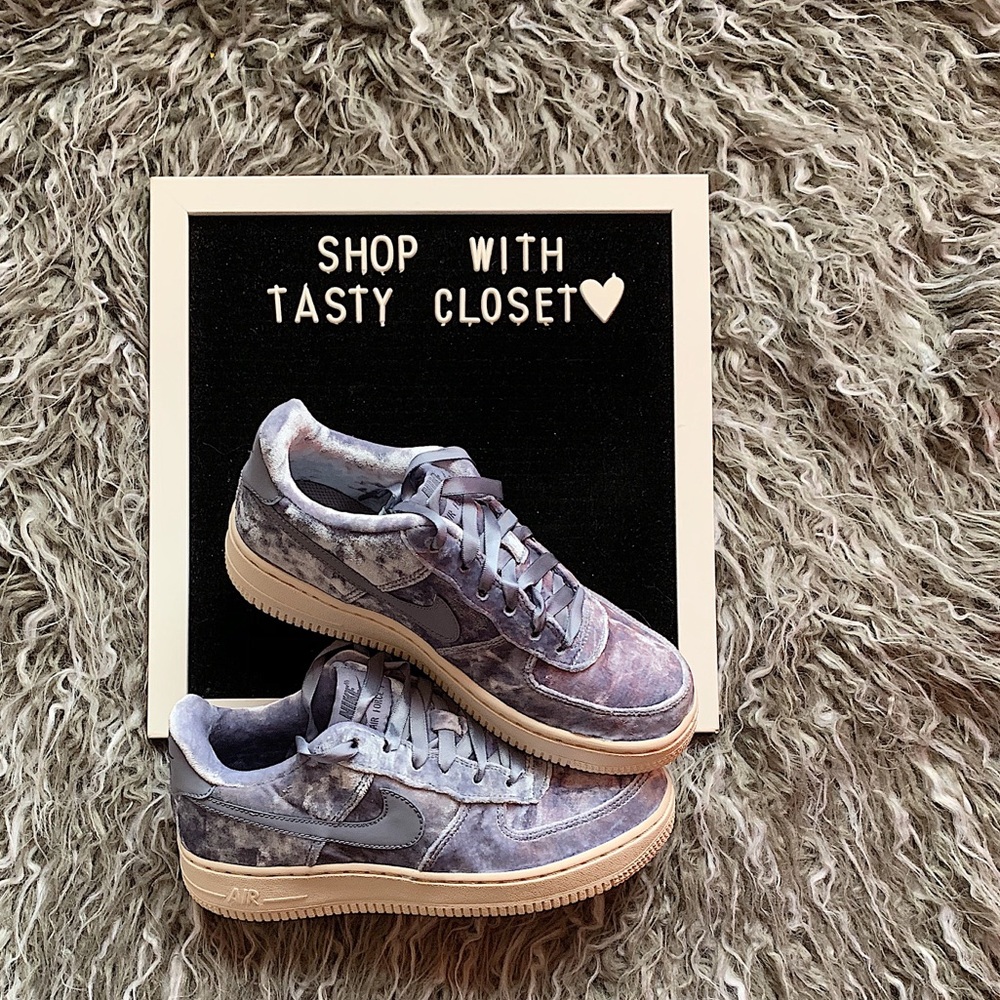 Nike velvet air force 1 LV8 sneakers - Picture 7 of 8